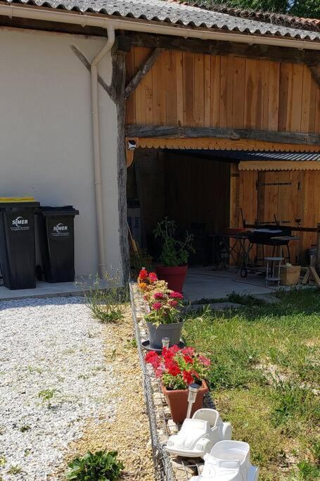 Vila Chez Samb Lussac-les-Châteaux Exteriér fotografie